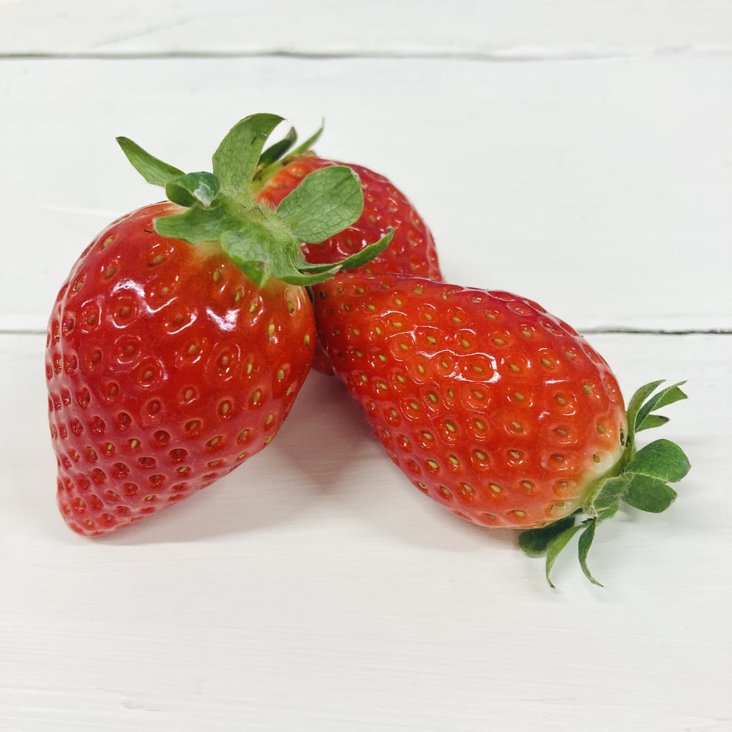 真っ赤な3粒のいちごさん